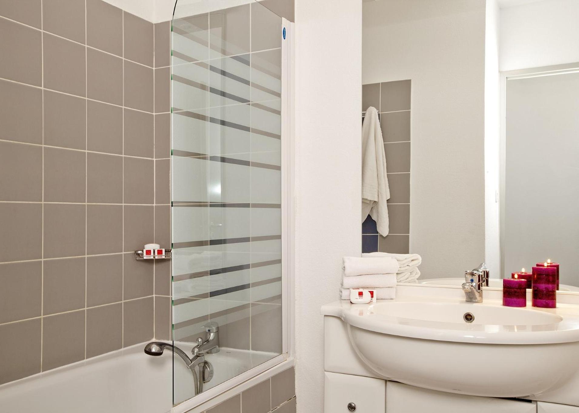 Apparthotel Sejours & Affaires Manosque Luaran gambar