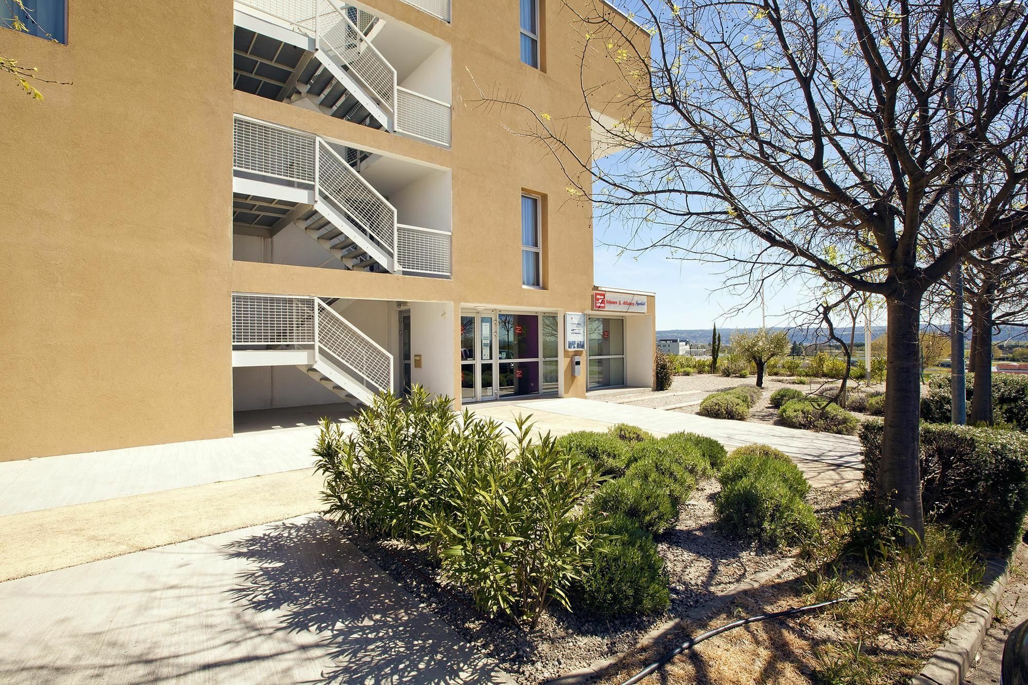 Apparthotel Sejours & Affaires Manosque Luaran gambar